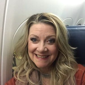 Meet your Posher, Stephi